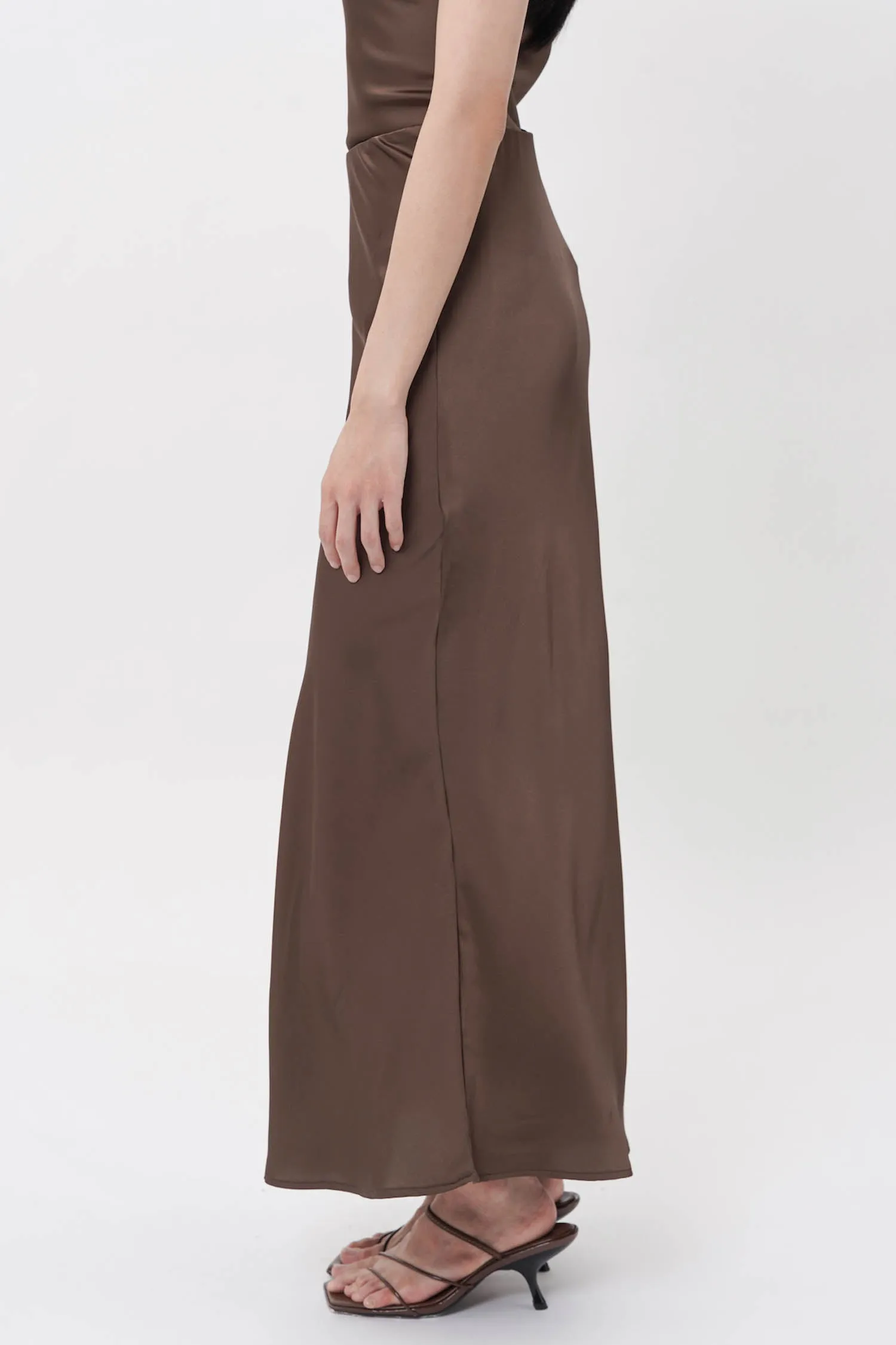 Alonda Maxi Satin Skirt In Espresso