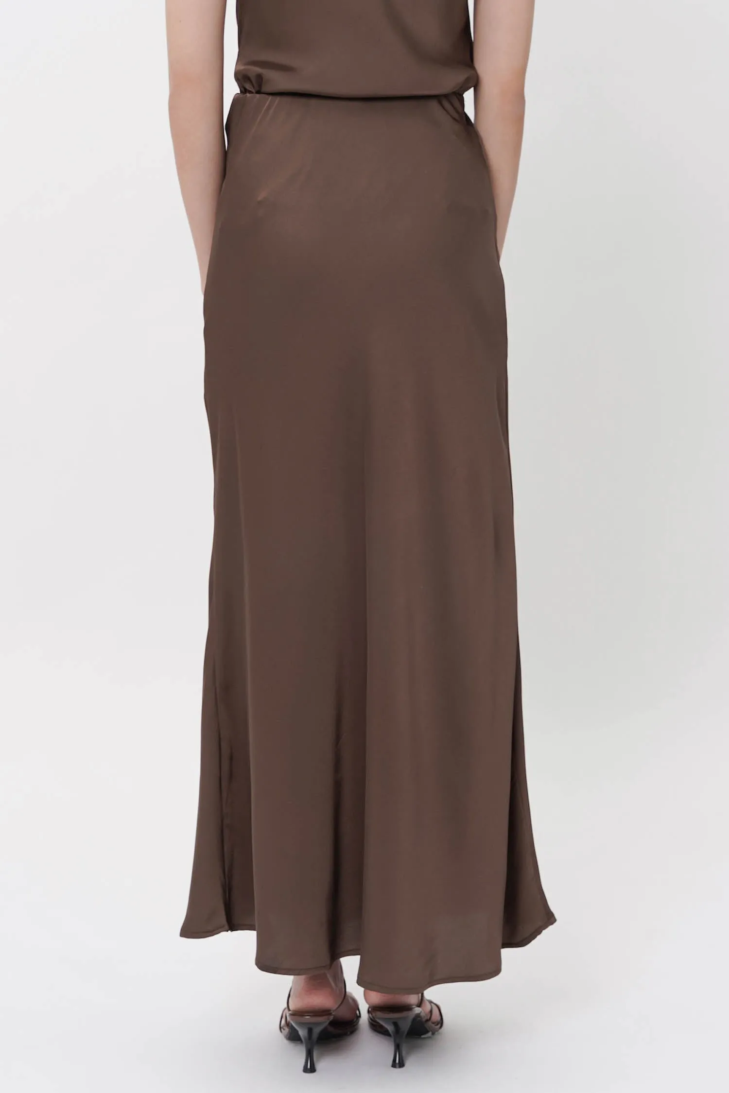 Alonda Maxi Satin Skirt In Espresso