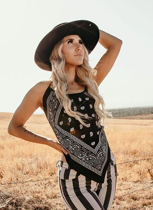 BANDANA BLACK HALTER TOP SCOOP NECK