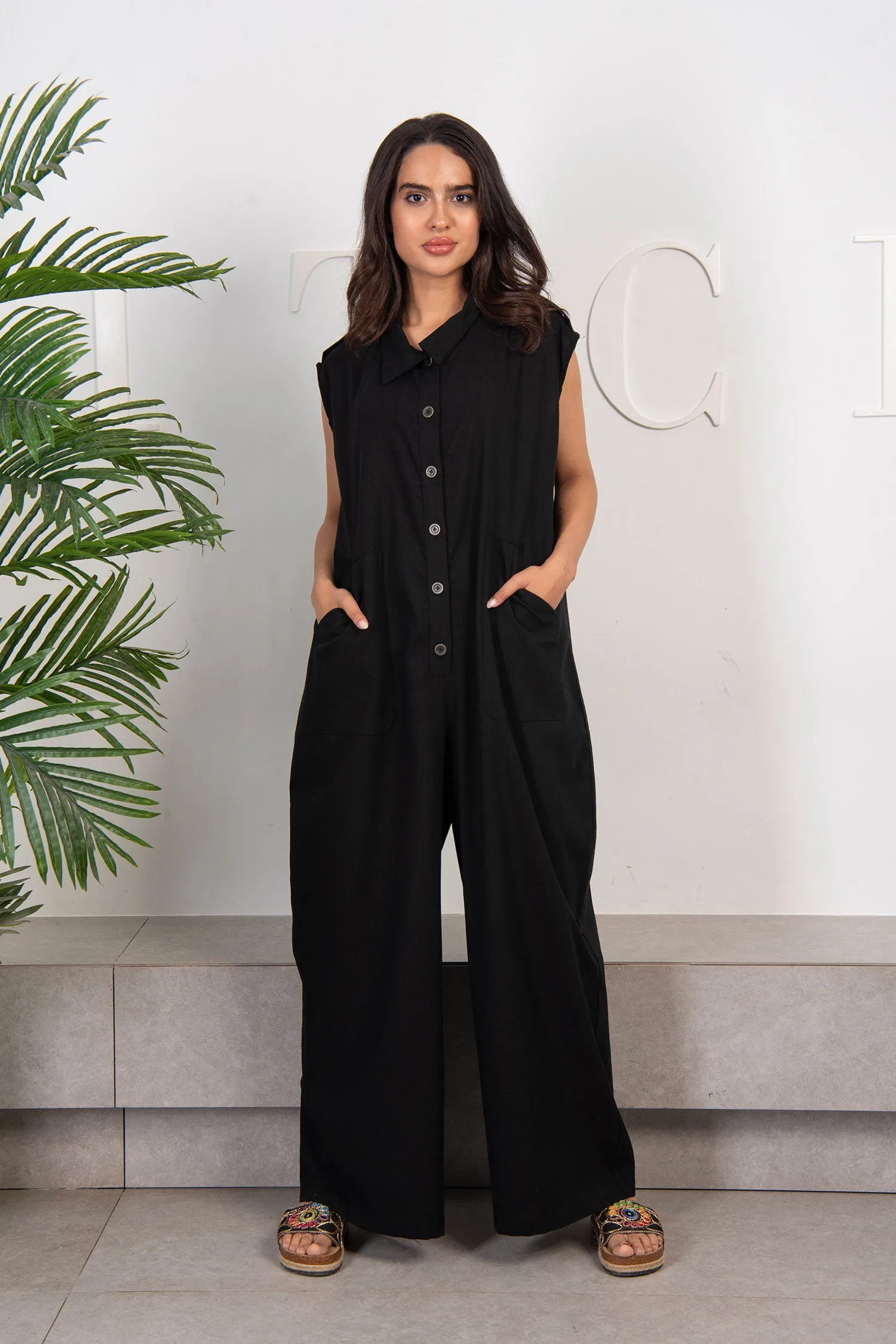 Linen Jumpsuit With Buttons - Zola